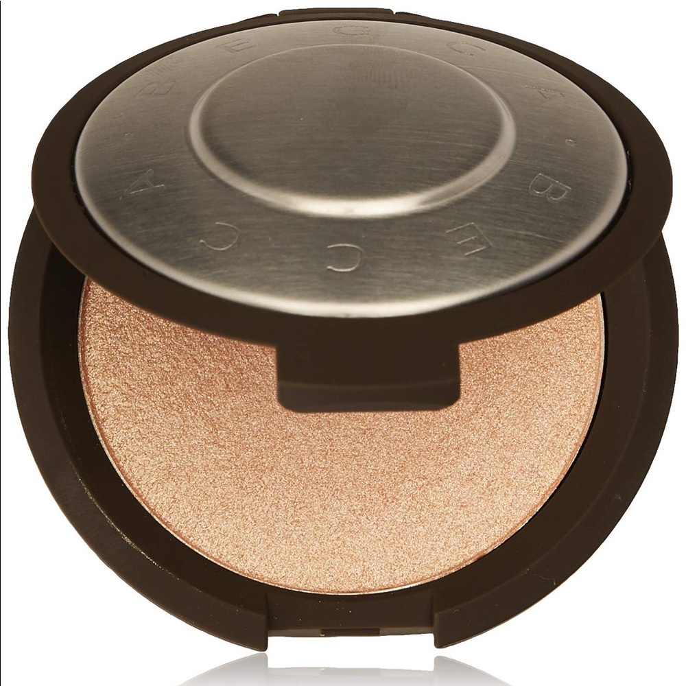 Becca Champagne Pop Highlight